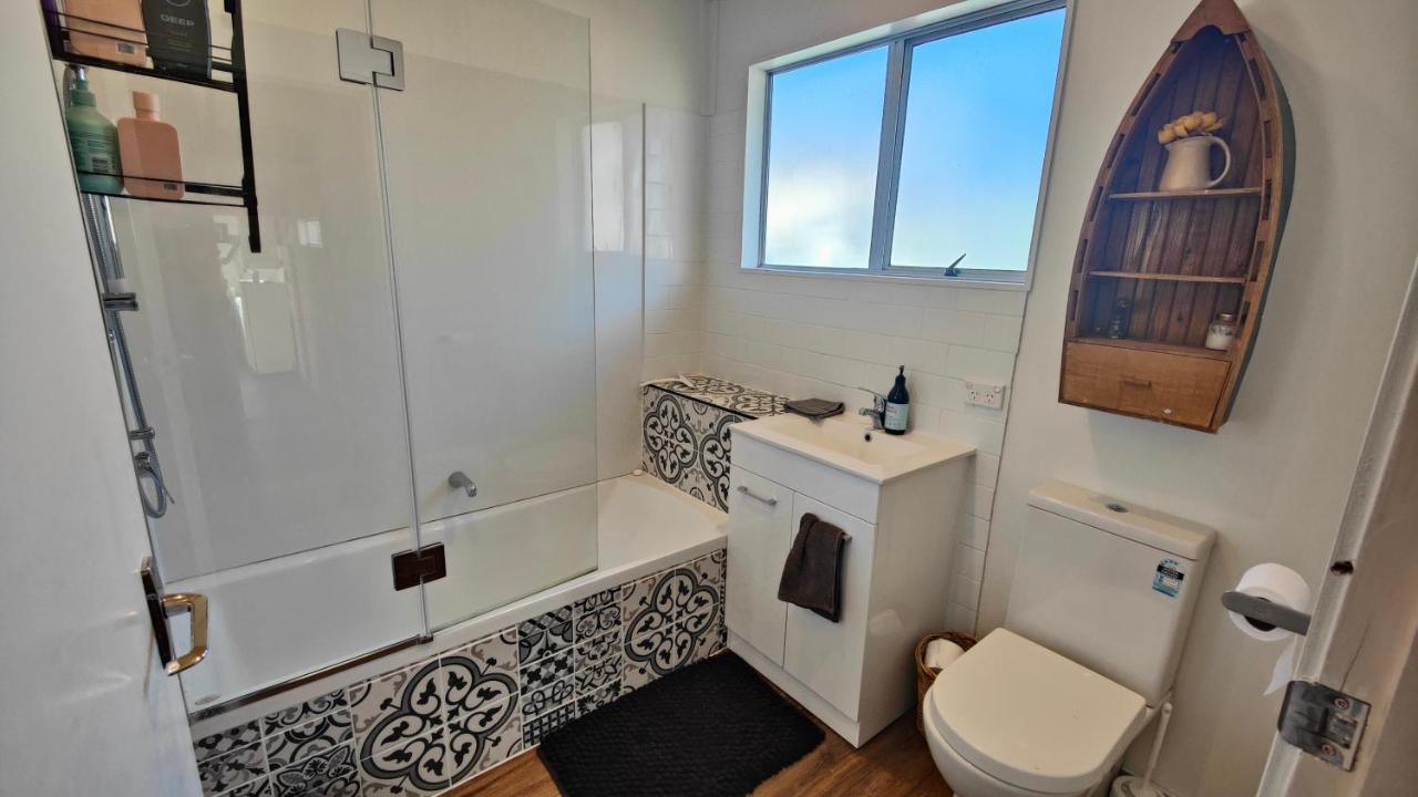 Riverton Spectacular Moana Views 빌라 외부 사진